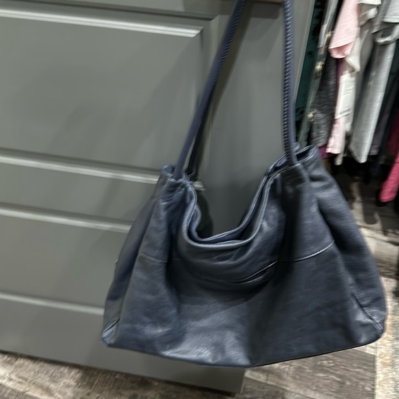 Beautiful Navy leather, Shoulder bag by Hobo - Picture 1 of 6